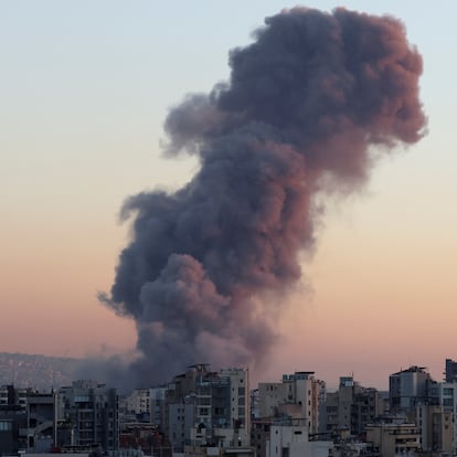 Smoke rises after what Hezbollah's Al-Manar tv says was an Israeli strike, amid ongoing cross-border hostilities between Hezbollah and Israeli forces, in Beirut's southern suburbs, Lebanon September 27, 2024. REUTERS/Mohamed Azakir