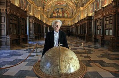 El director artistico de los Teatros del Canal, Albert Boadella, en la presentacion de la ópera 'Don Carlo', de Verdi en el Monasterio de San Lorenzo de El Escorial.