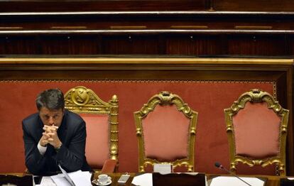 El primer ministro italiano, Matteo Renzi, tras pronunciar un discurso en el Senado, el pasado 22 de abril. 