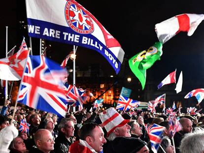 Partidarios del Brexit celebran la salida de Reino Unido de la UE.