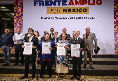 Enrique de la Madrid, Beatriz Paredes, Xóchitl Gálvez y Santiago Creel durante la conferencia del Frente Amplio por México.