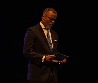 Eddie Glaude durante su discurso en la apertura de la Cumbre de Bienestar, en Bilbao.