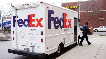 Un repartidor de Fedex en Chicago, Estados Unidos