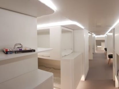 El fabricante aeronáutico y Zodiac diseñarán módulos intercambiables por contenedores para alojar camas