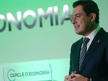 El presidente de la Junta de Andalucía, Juan Manuel Moreno, durante la conferencia que ha ofrecido este viernes en el Cercle d'Economia de Barcelona.