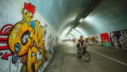 Arte urbano en el túnel Furong, en la Universidad de Xiamen, en China.