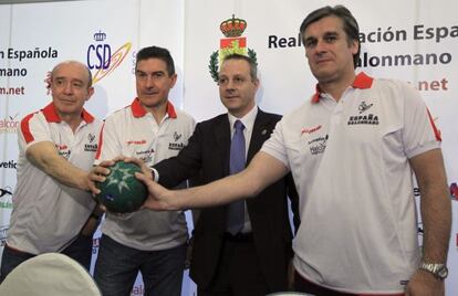 Manolo Laguna (director técnico), Manolo Cadenas (seleccionador masculino), Francisco Blázquez (presidente) y Jorge Dueñas (selec. femenino)