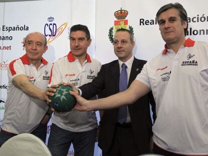 Manolo Laguna (director técnico), Manolo Cadenas (seleccionador masculino), Francisco Blázquez (presidente) y Jorge Dueñas (selec. femenino)