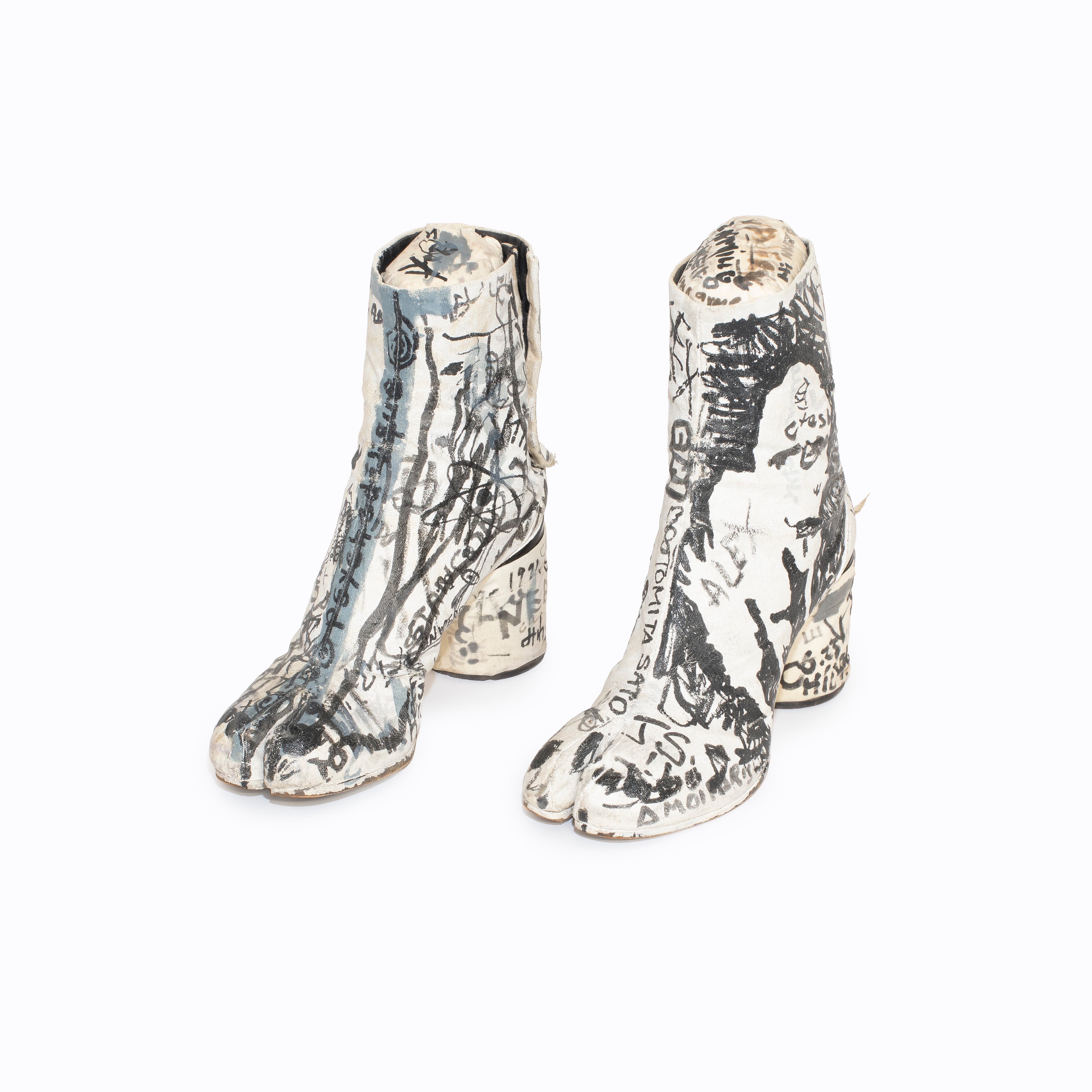 Los emblemáticos botines tabi de la subasta de Martin Margiela.