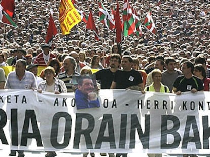 Manifestación a favor de Batasuna en las calles de Bilbao.