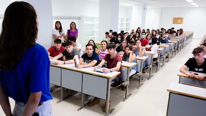 Charla de preparación de la Selectividad en la Universidad Pablo de Olavide, en Sevilla, el 1 de junio.