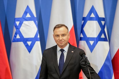 El presidente de Polonia, Andrzej Duda, en un acto con altos cargos israelíes, en 2020 en Varsovia.