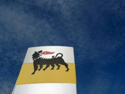 Logo de Eni en una gasolinera de Roma.