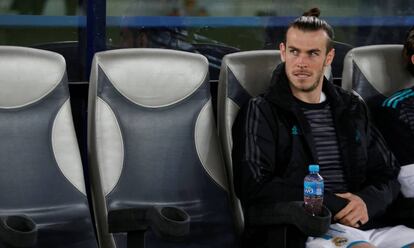 Gareth Bale, en el banquillo, antes de la final del Mundialito.