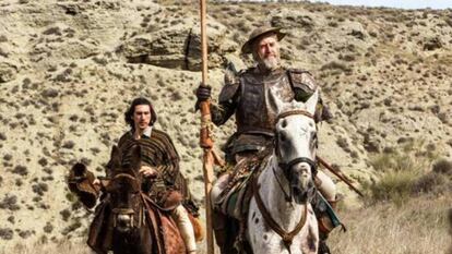 Adam Driver (izquierda) y Jonathan Pryce, en 'El hombre que mató a don Quijote', de Terry Gilliam.