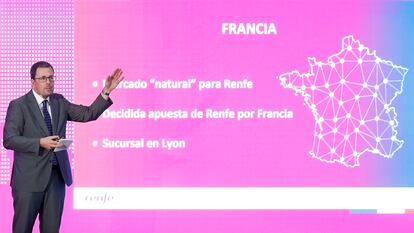 El presidente de Renfe, Raül Blanco, en junio de 2023, presentando rutas francesas de la compañía.