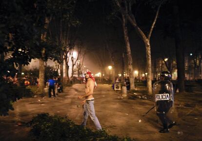 Alrededores de Paseo del Prado a las tres de la madrugada. Los altercados han durado hasta altas horas del jueves.