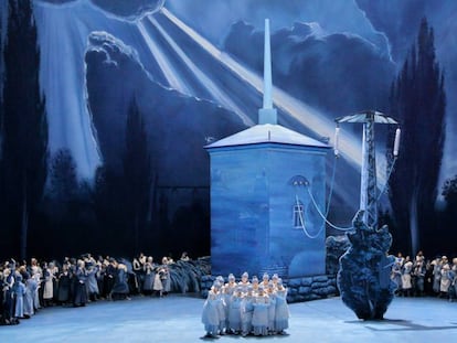 Escena de la ópera 'Lohengrin', en el festival de Bayreuth de 2018.