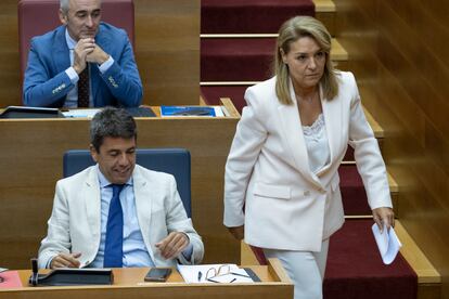 El presidente valenciano, Carlos Mazón, y la vicepresidenta Primera de la Generalitat, Susana Camarero, en una de las sesiones en las Cortes Valencianas en 2023.