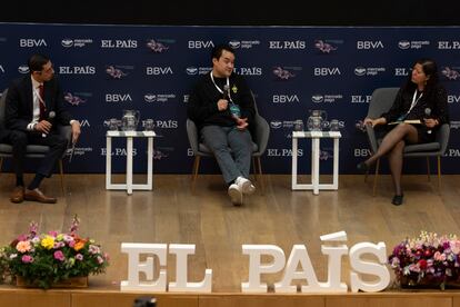 El foro ha comenzado con una mesa redonda en la que se ha abordado el tema de la inclusión financiera. 