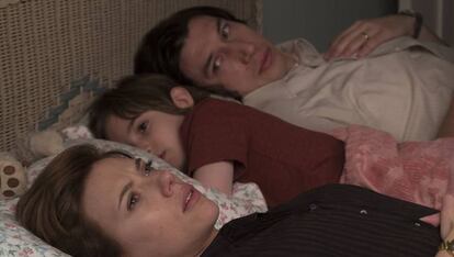 Scarlett Johansson y Adam Driver en 'Historias de un matrimonio'.