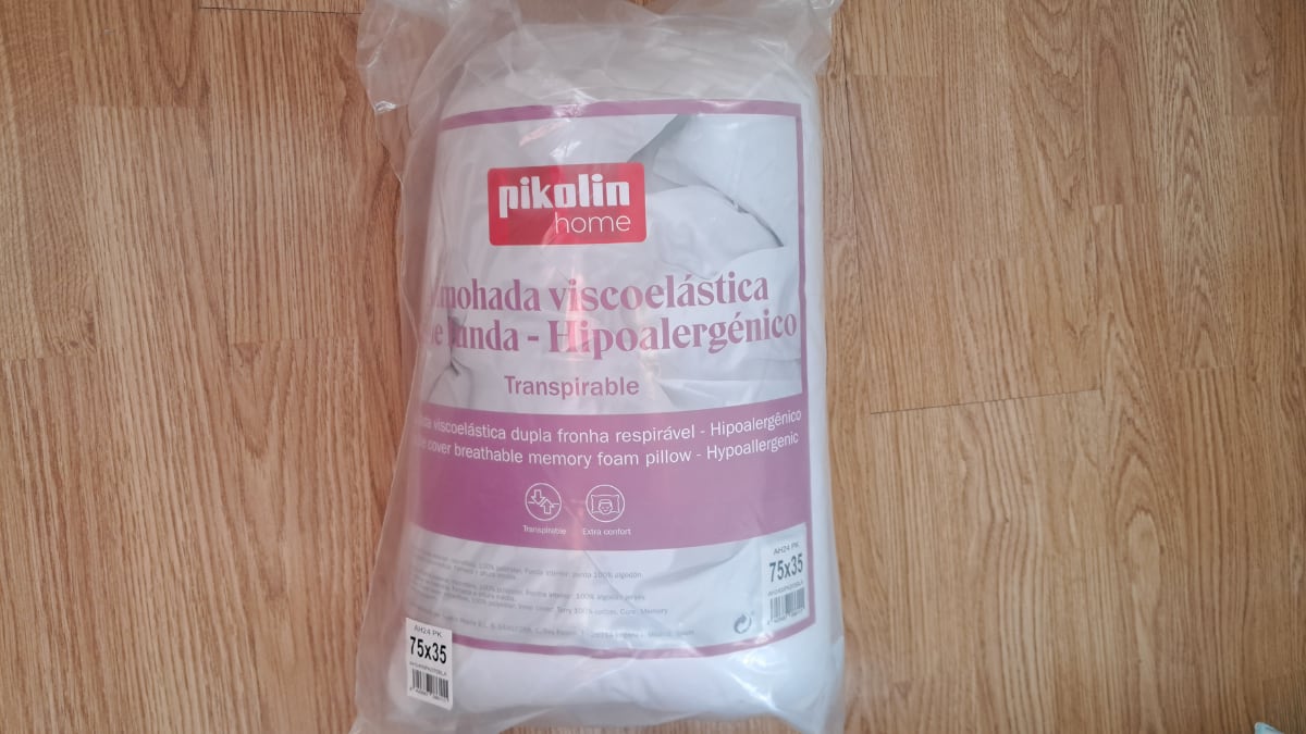La almohada recupera su forma en apenas unos minutos.