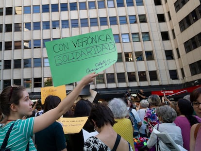 Concentración en Madrid convocada en mayo de 2019, tras el suicidio de Verónica, la trabajadora de Iveco.