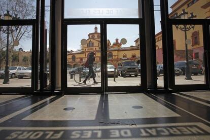 El barcelonés Mercat de les flors, sujeto a recortes presupuestarios