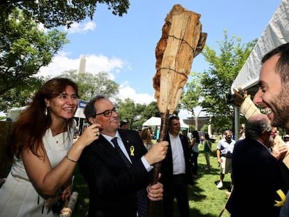 La consejera de Cultura, Laura Borràs, y el presidente de la Generalitat, Quim Torra, en Washington el pasado jueves. 