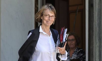 La ministra francesa de Cultura, Françoise Nyssen, ha defendido la ley contra las noticias falsas.
