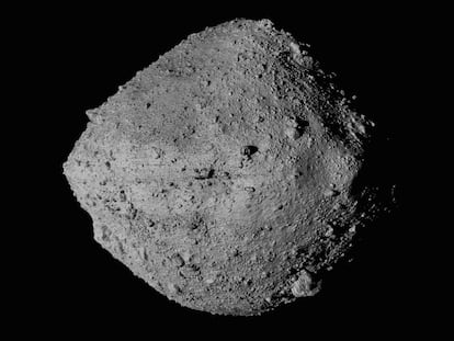 Imagem do asteroide Bennu feita pela nave 'OSIRIS-REx'.