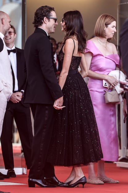 Kaia Gerber y Lewis Pullman han elegido Venecia y el glamur de su festival de cine para hacer pública su relación.