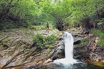 Cascada y poza del río Infierno, en Asturias.