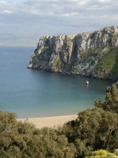 Una playa del parque nacional de Alhucemas,, en la costa mediterránea de Marruecos.