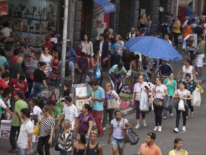 Rua 25 de março, um dos maiores centros comerciais do Brasil