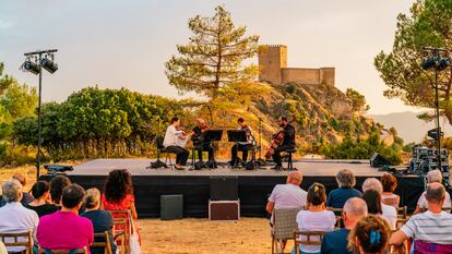 El Cuarteto Cosmos sobre el escenario Fuenroble de la edición de 2022 del festival Música en Segura, en Segura de la Sierra (Jaén).