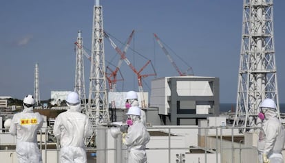 Trabajos de inspección en Fukushima, este sábado.