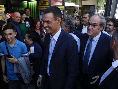 El presidente del Gobierno, Pedro Sánchez, en Puente de Vallecas, el pasado 13 de mayo. 