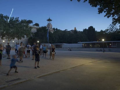 Una imagen en Montju&iuml;c de la esplanada que ocupaba el edificio del INI.