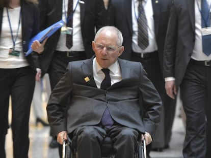 O ministro das Finanças da Alemanha, Wolfgang Schaeuble, chega à cúpula do G-20 na sexta-feira em Washington.