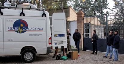 Una furgoneta del Instituto Geogr&aacute;fico Nacional en Torreperogil, Ja&eacute;n