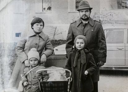 Tatiana Txerniavskaia amb la seva família en una fotografia abans de l'accident nuclear de Txernòbil.