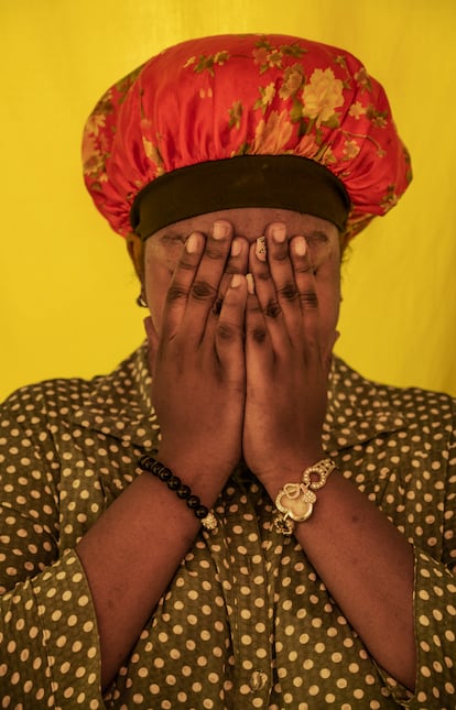 Dalia, que vive escondida en una casa de acogida en Puerto Príncipe.