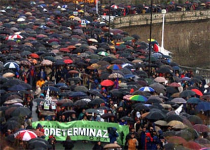 Cabecera de la manifestación en la capital donostiarra.