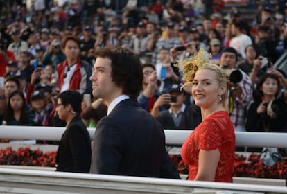 Ned Rocknroll y su esposa, Kate Winslet, en Hong Kong. 