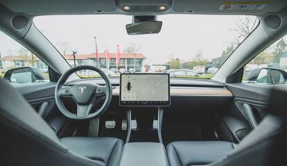 Interior de un EV Tesla.