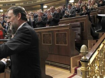 Jos&eacute; Luis Rodr&iacute;guez Zapatero y Mariano Rajoy, en la investidura como presidente de este &uacute;ltimo en 2011.