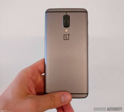 Esta imagen real muestra la cámara dual del OnePlus 5