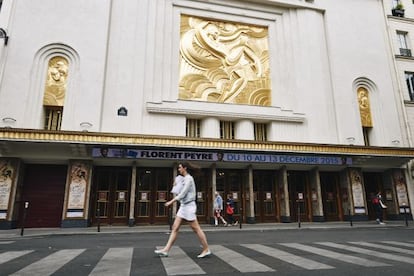 Fachada del cabaré Folies Bergère, en la capital francesa.