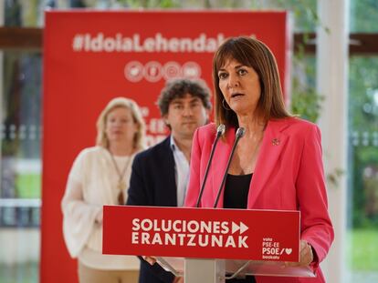 La secretaria general del PSE-EE, Idoia Mendia, en un acto de campaña en el Parque Tecnológico de Miramon, en San Sebastián.